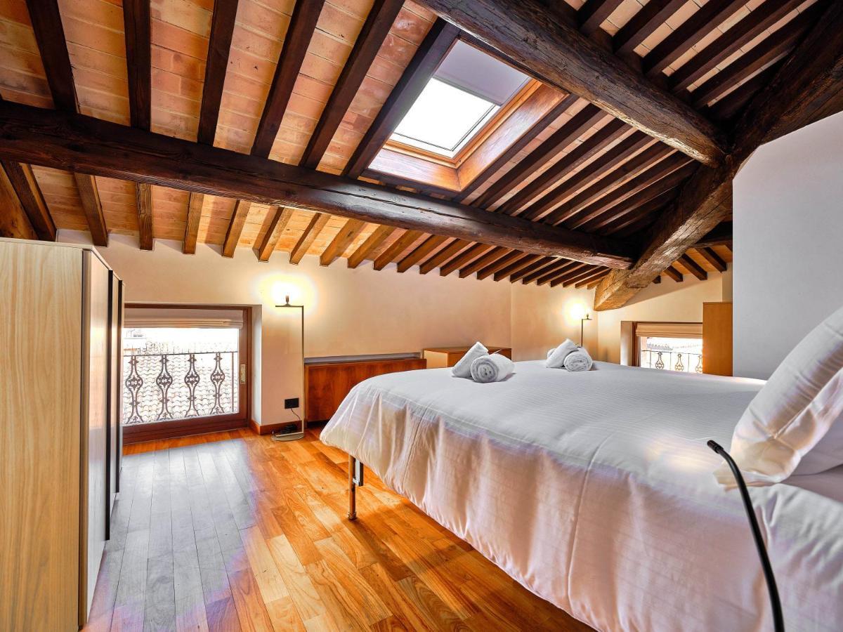 Apartmentsarena - Residenza Degli Scaligeri - Piazza Erbe Verona Exterior foto